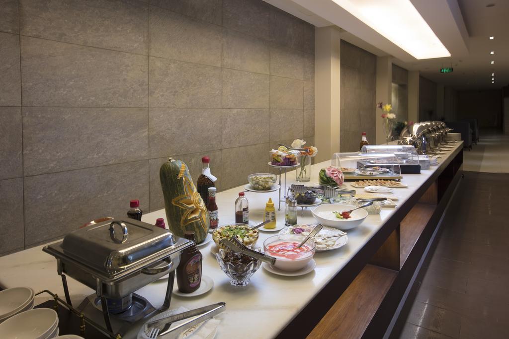 Grand Lily Hotel Suites Эль-Хуфуф Экстерьер фото