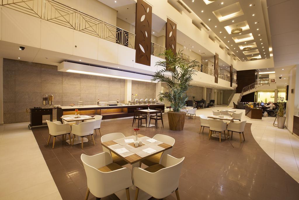 Grand Lily Hotel Suites Эль-Хуфуф Экстерьер фото